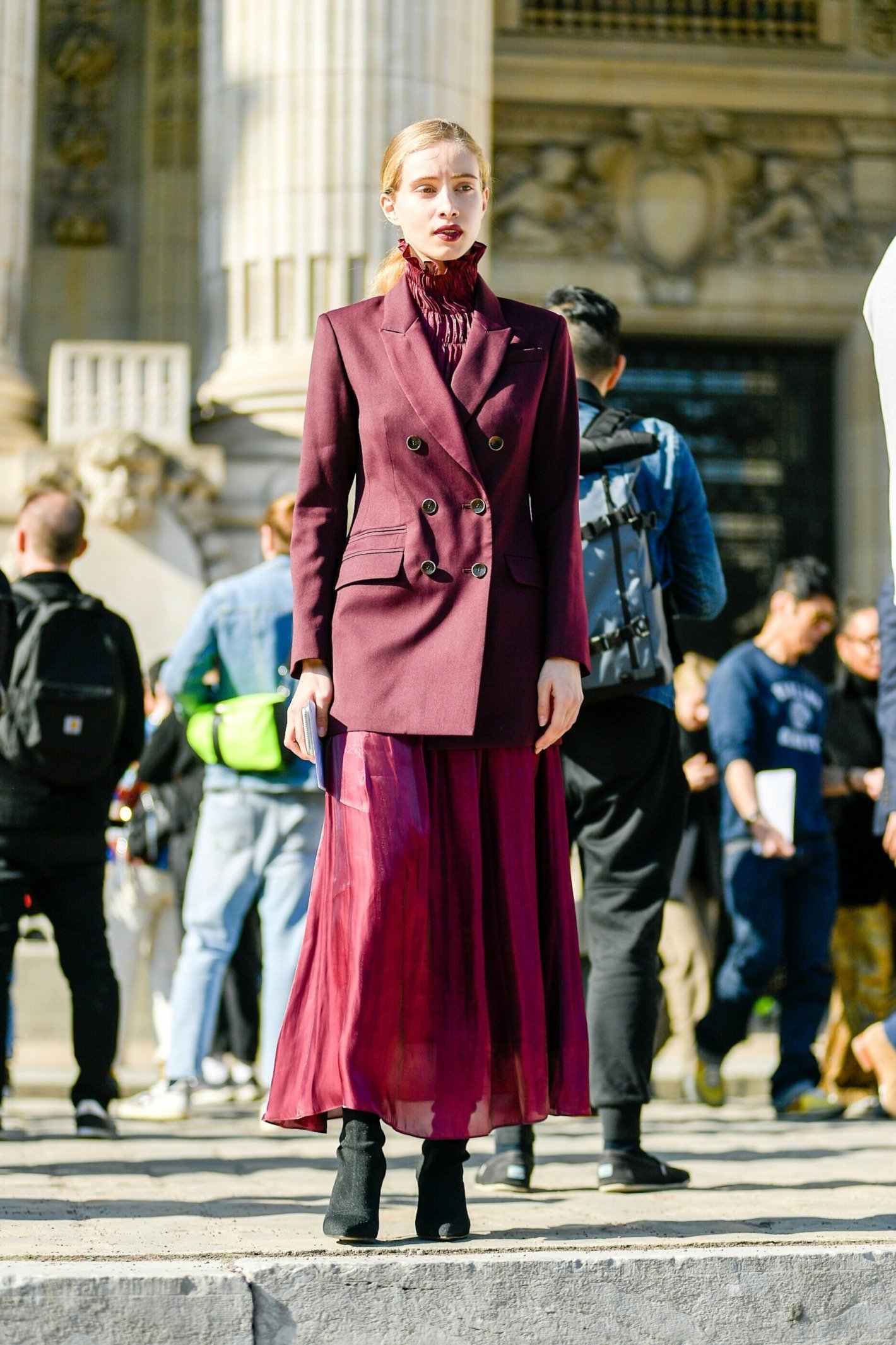 Street style à la Fashion Week de Paris Printemps/Été 2019 © ChinaImages/Depositphotos