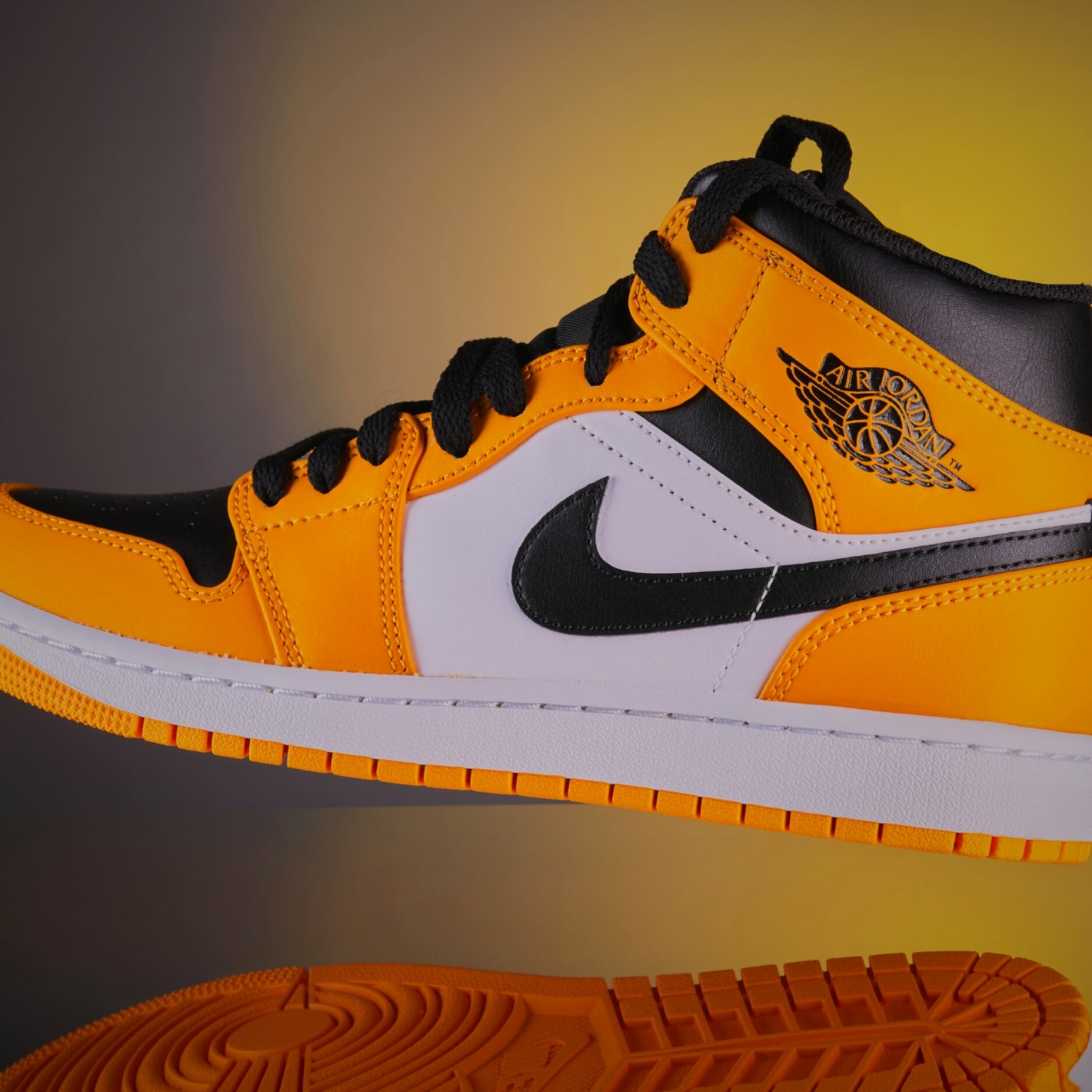 Air Jordan 1 Taxi © mark beevers/Shutterstock