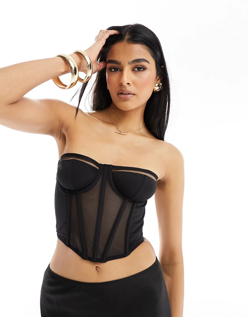 Hauts ou robes du style corset pour femme