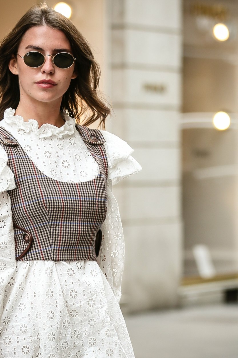 10 looks de Fashion Week pour porter la robe blanche