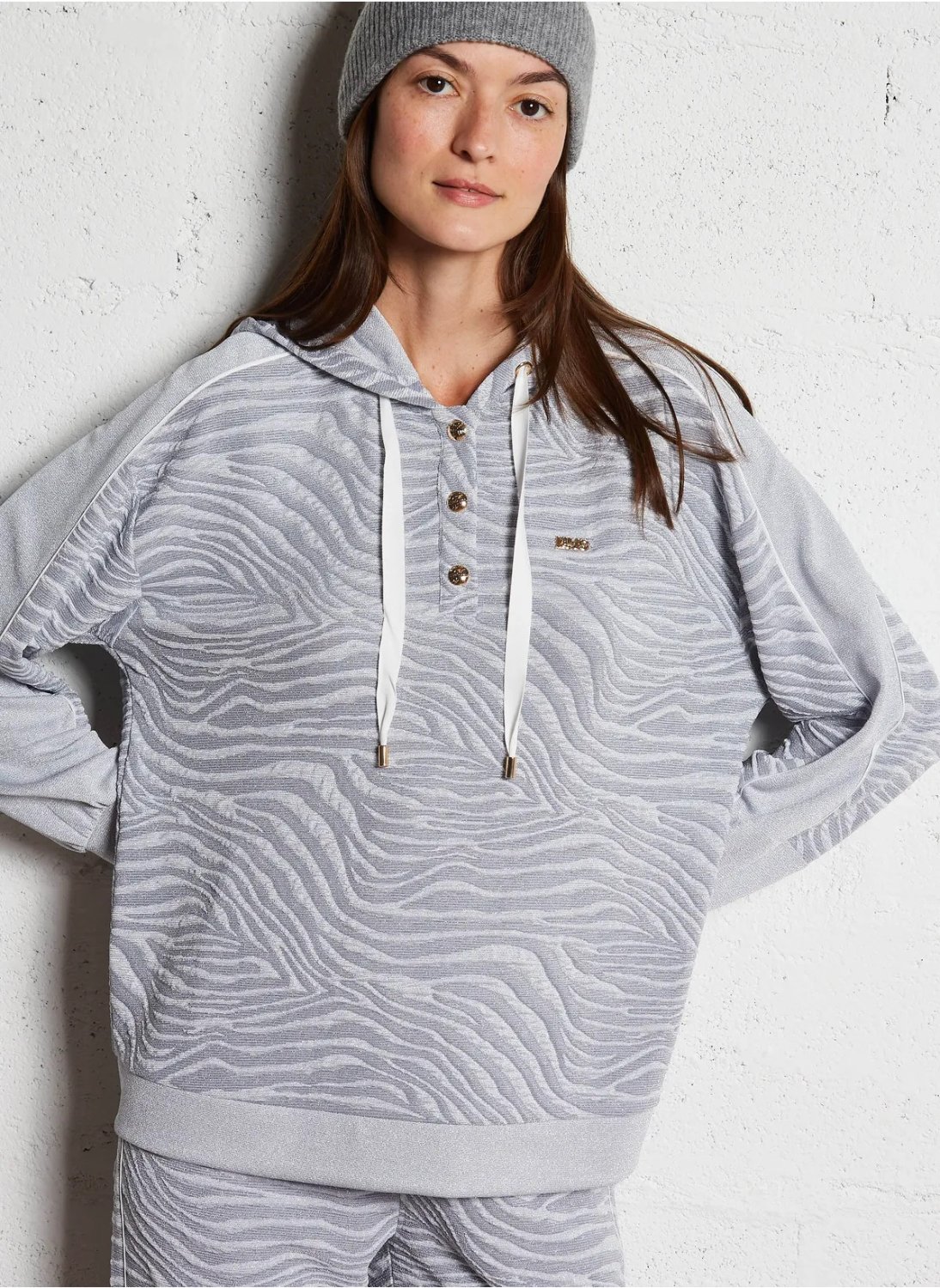 Liu Jo – Sweat droit à capuche en jacquard imprimé | Blanc à 149,90 € chez Place des Tendances