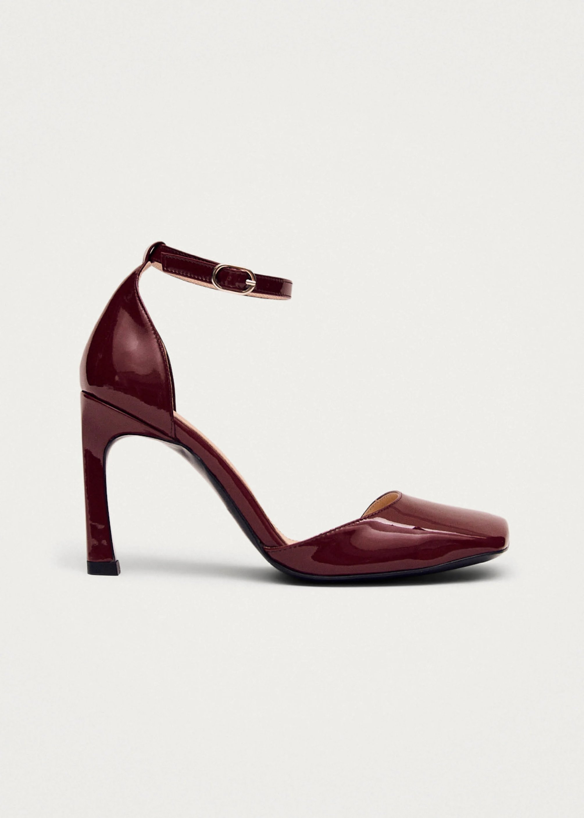 Alohas – Liebe Onix Burgundy Leather Pumps à 200 € chez Alohas