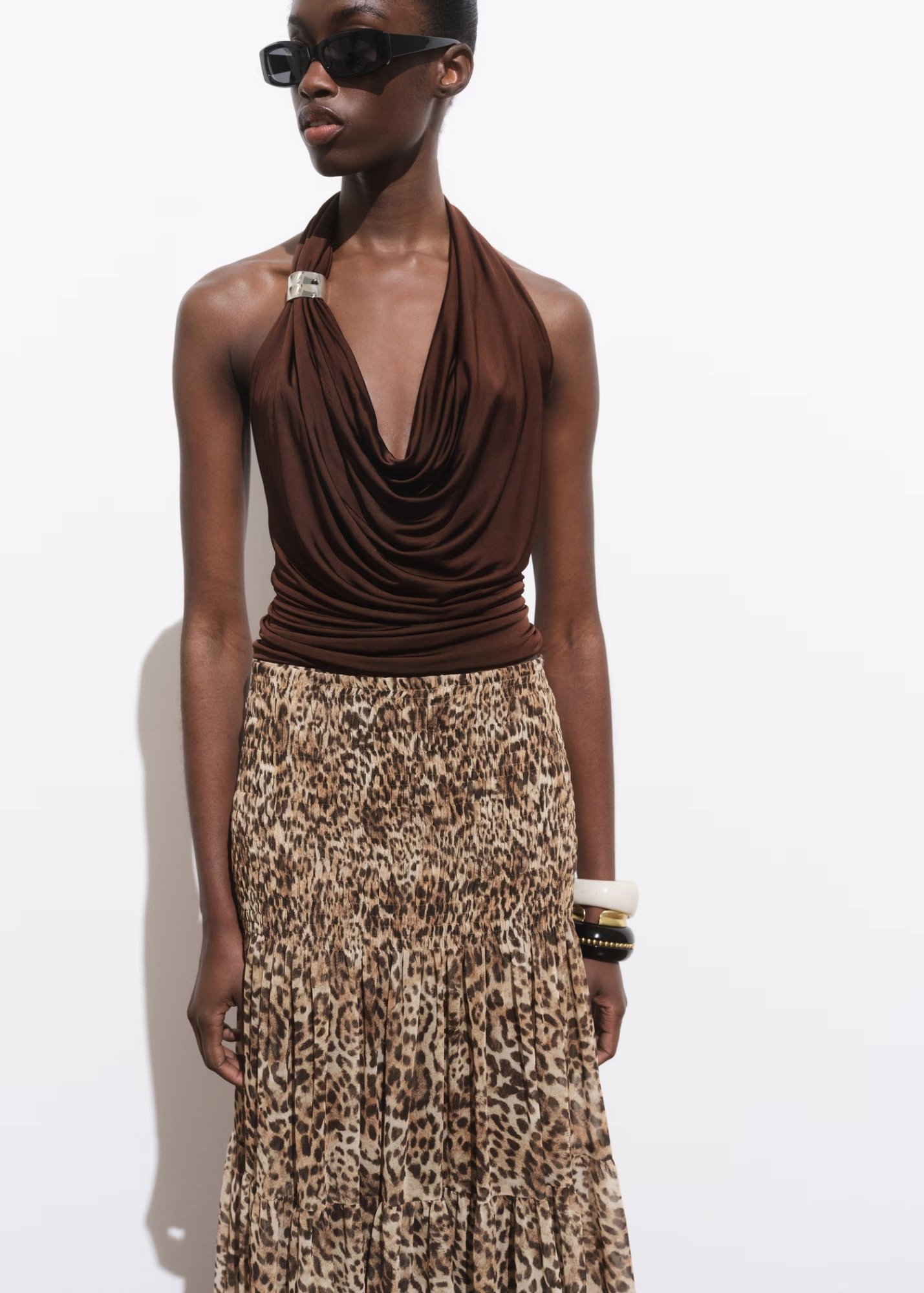 MANGO – Top drapé détail métallique à 49,99 € chez Mango