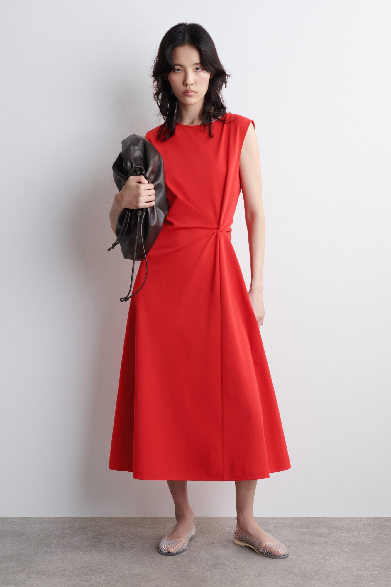 ROBE COURTE À DÉTAIL TORSADÉ