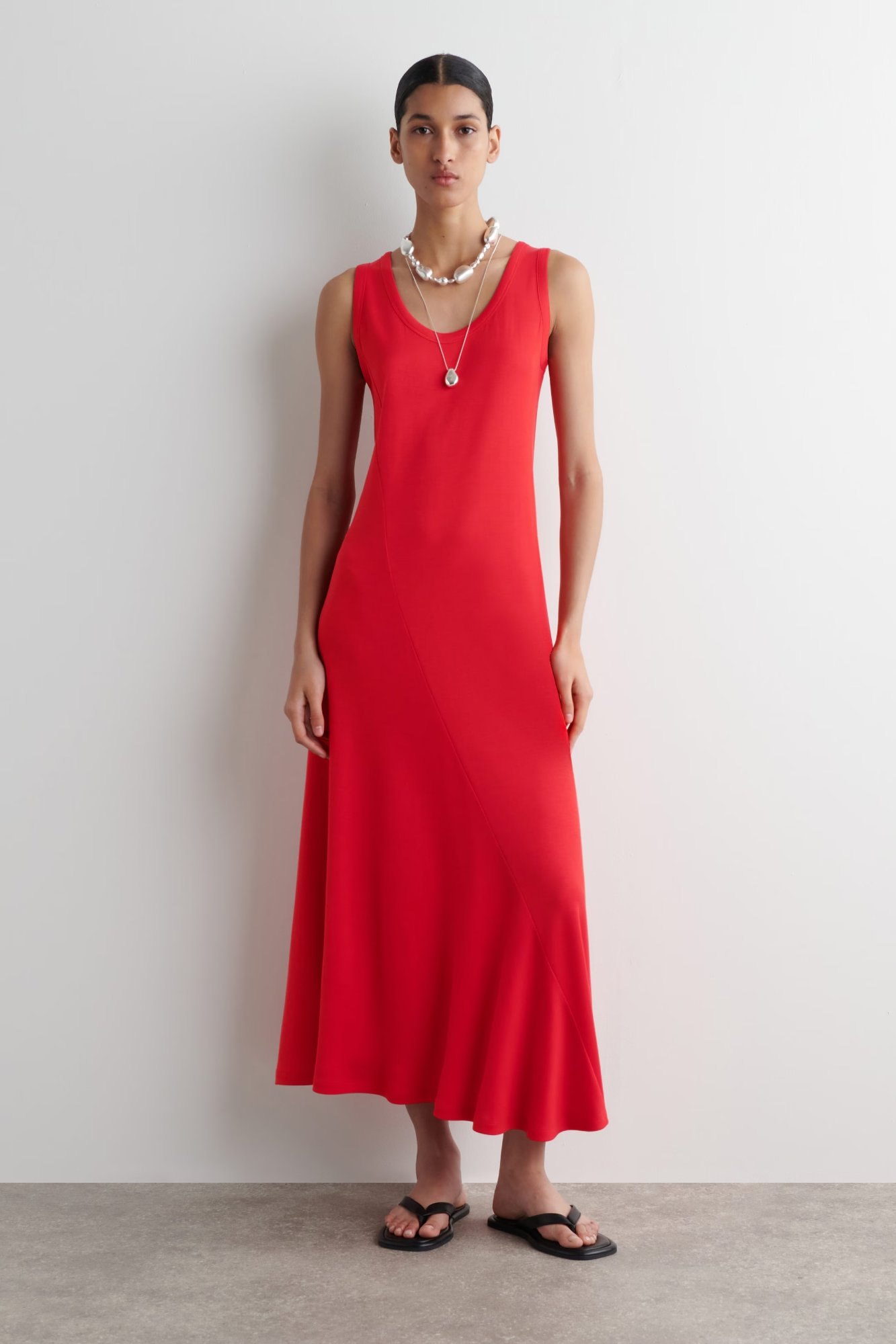 ROBE MIDI ASYMÉTRIQUE EN JERSEY