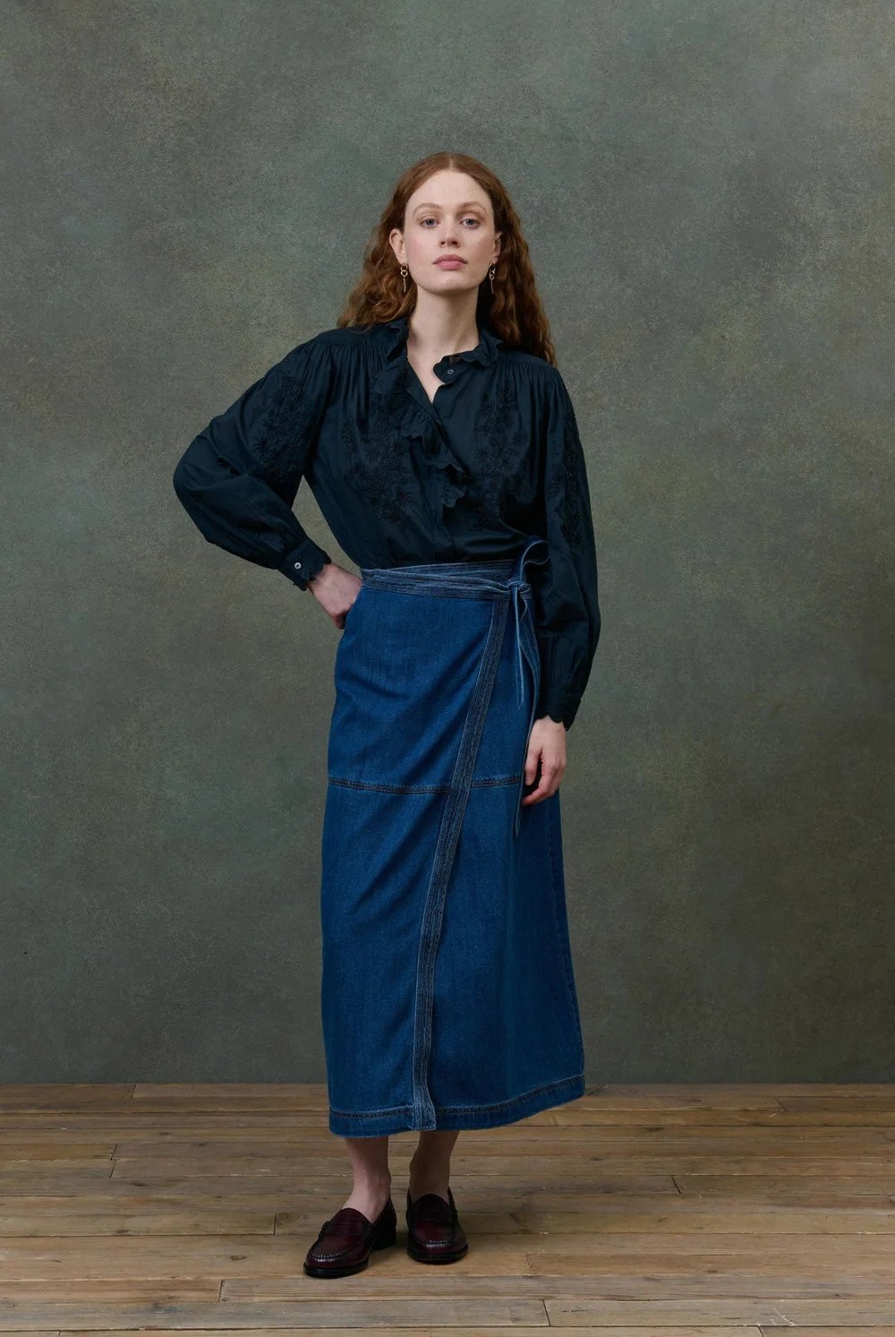 Louise Misha – Jupe Emna à 165 € chez Louise Misha