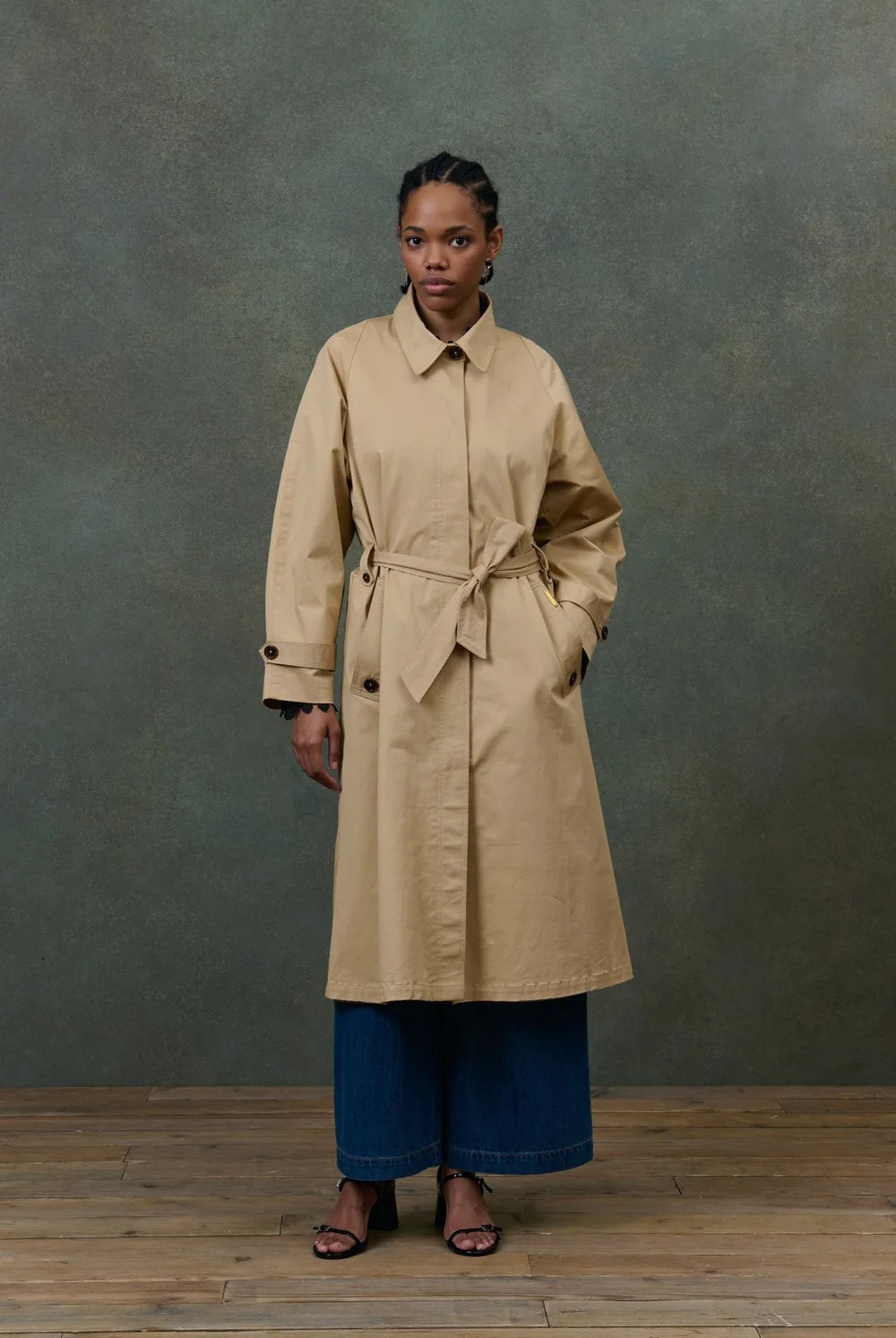 Louise Misha – Trench Tessann à 350 € chez Louise Misha