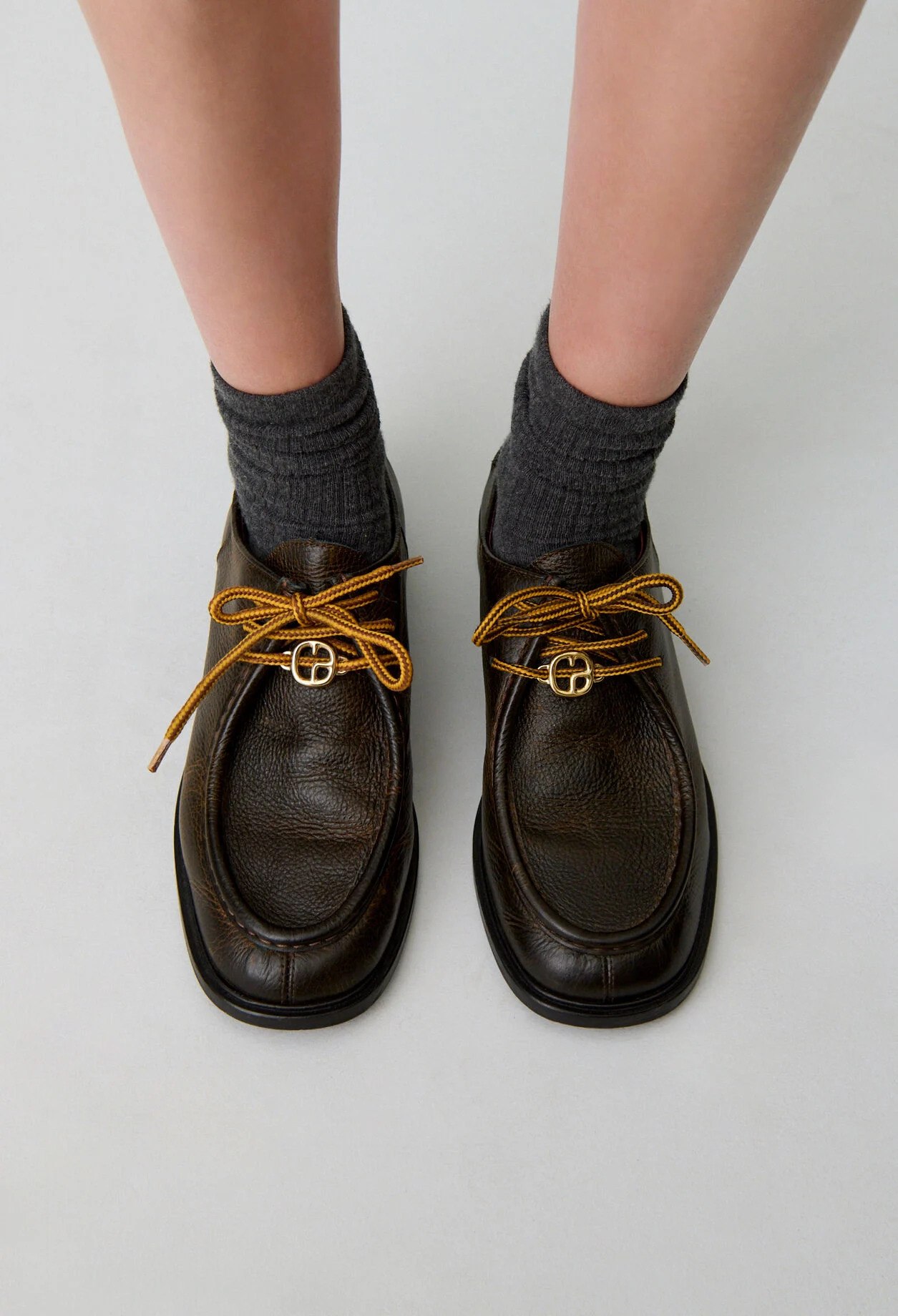 Derbies cuir grain&eacute;