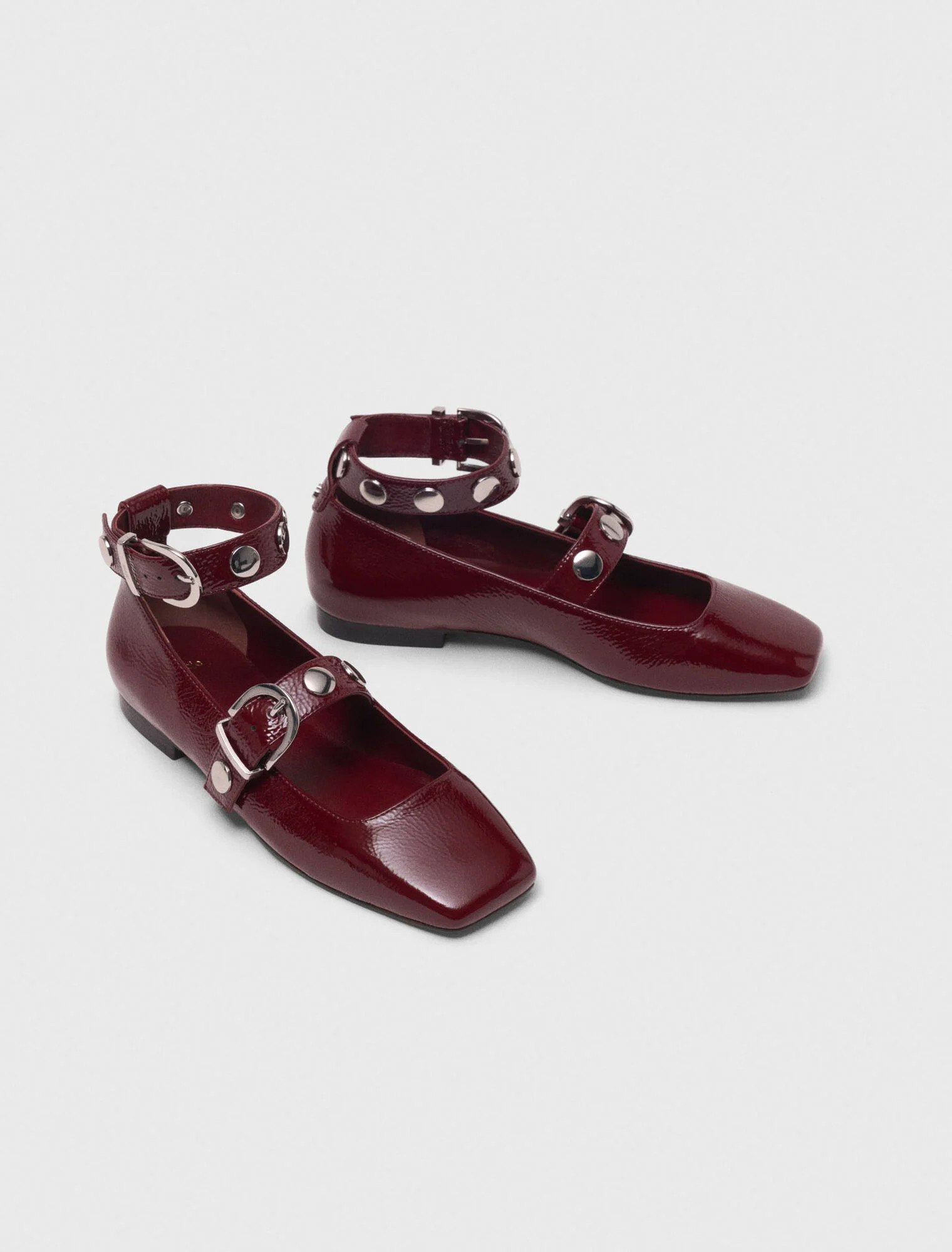 Babies en cuir et studs