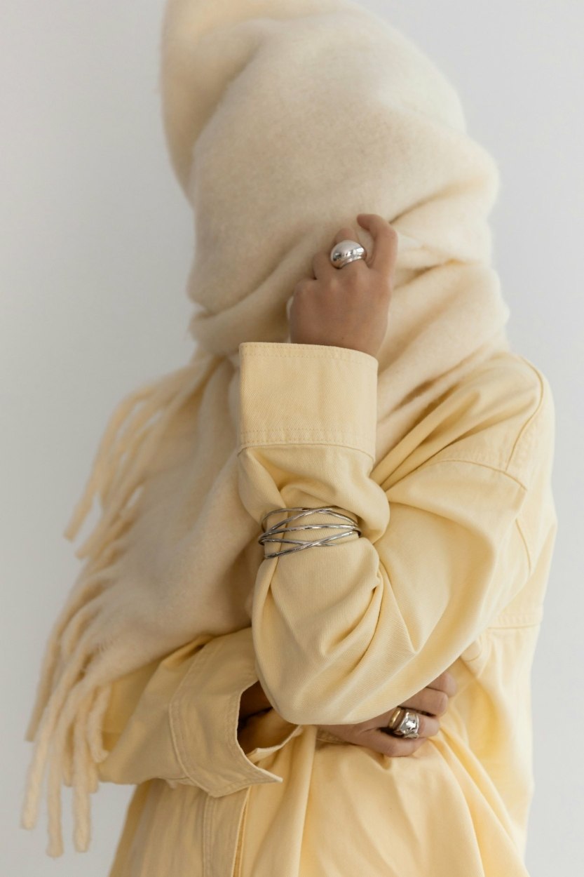 question-solaire-comment-porter-le-jaune-avec-&eacute;l&eacute;gance (8)