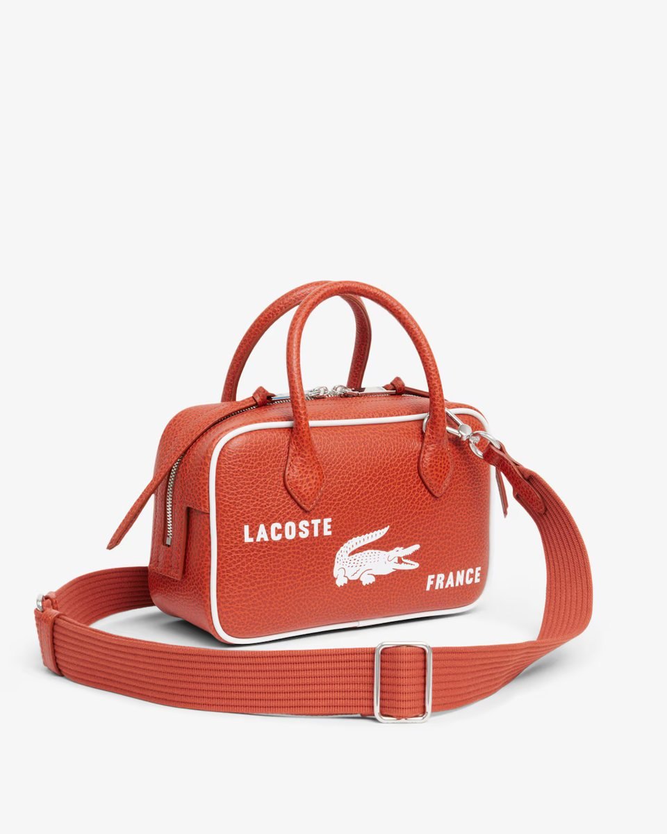 Lacoste – Petit sac Gym Défilé en cuir imprimé à 290,00 € chez Lacoste