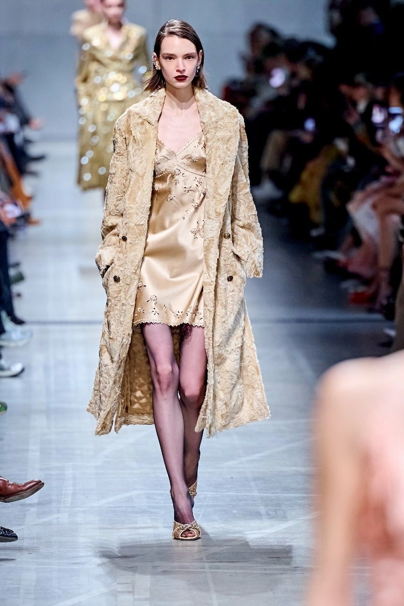 defile-ermanno-scervino-automne-hiver-2026-allure-lingerie (11)