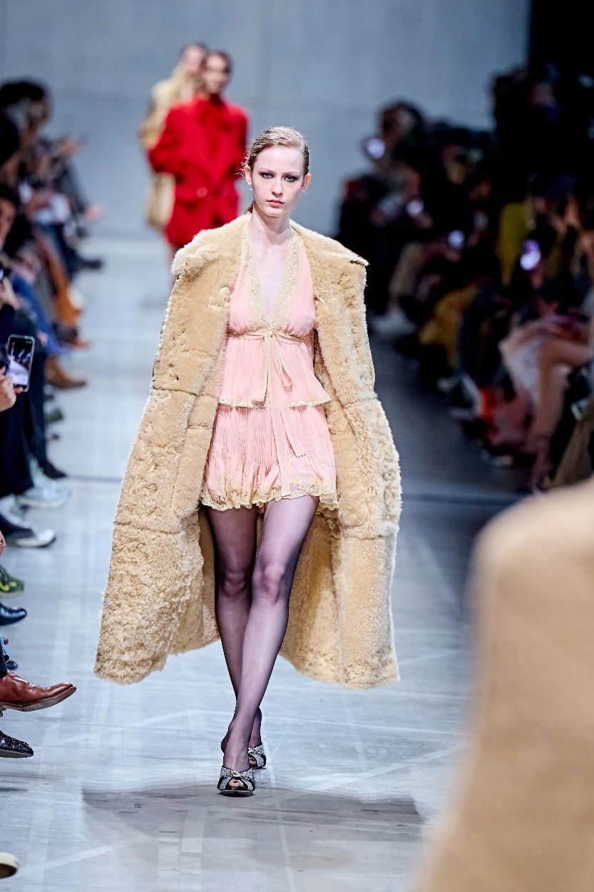 defile-ermanno-scervino-automne-hiver-2026-allure-lingerie (9)