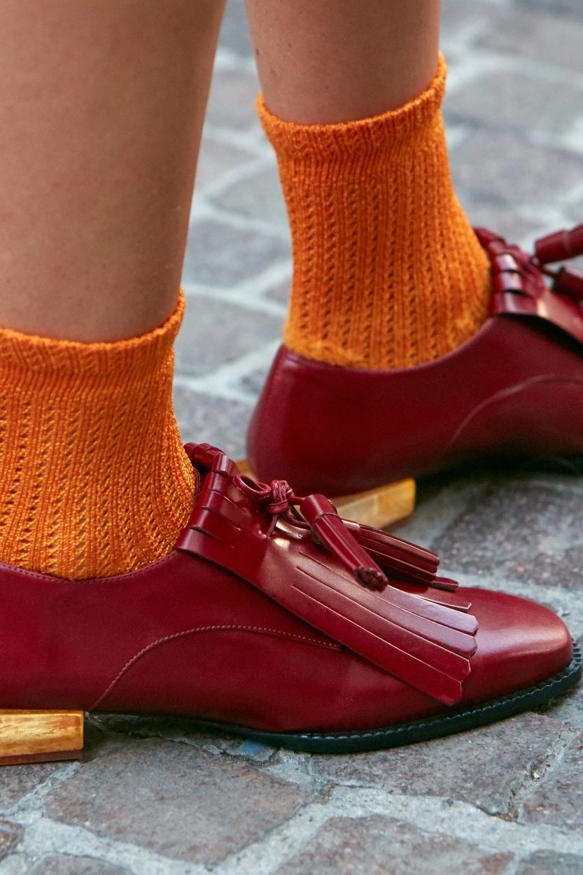 Tendance chaussettes : 10 looks inspirants pour les porter
