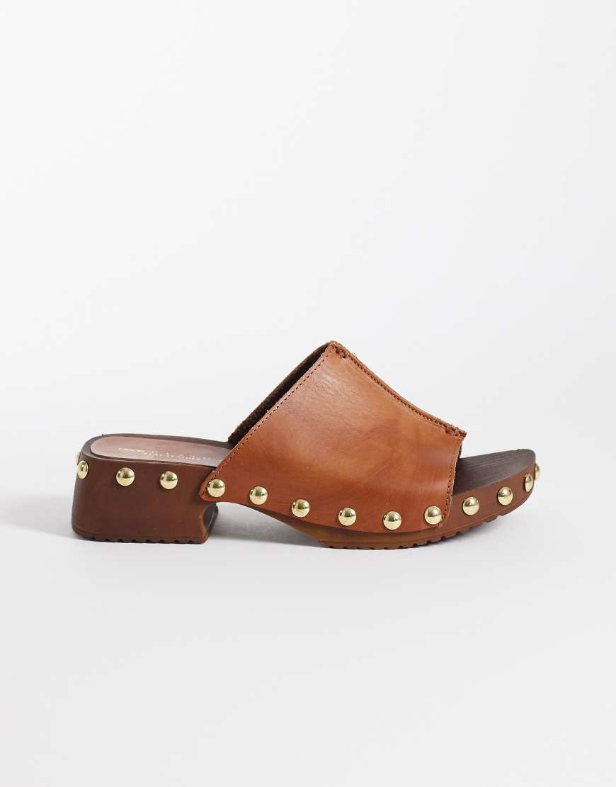 ASOS DESIGN &ndash; Franco &ndash; Sabots style mules en cuir de qualit&eacute; sup&eacute;rieure &ndash; Fauve-Marron