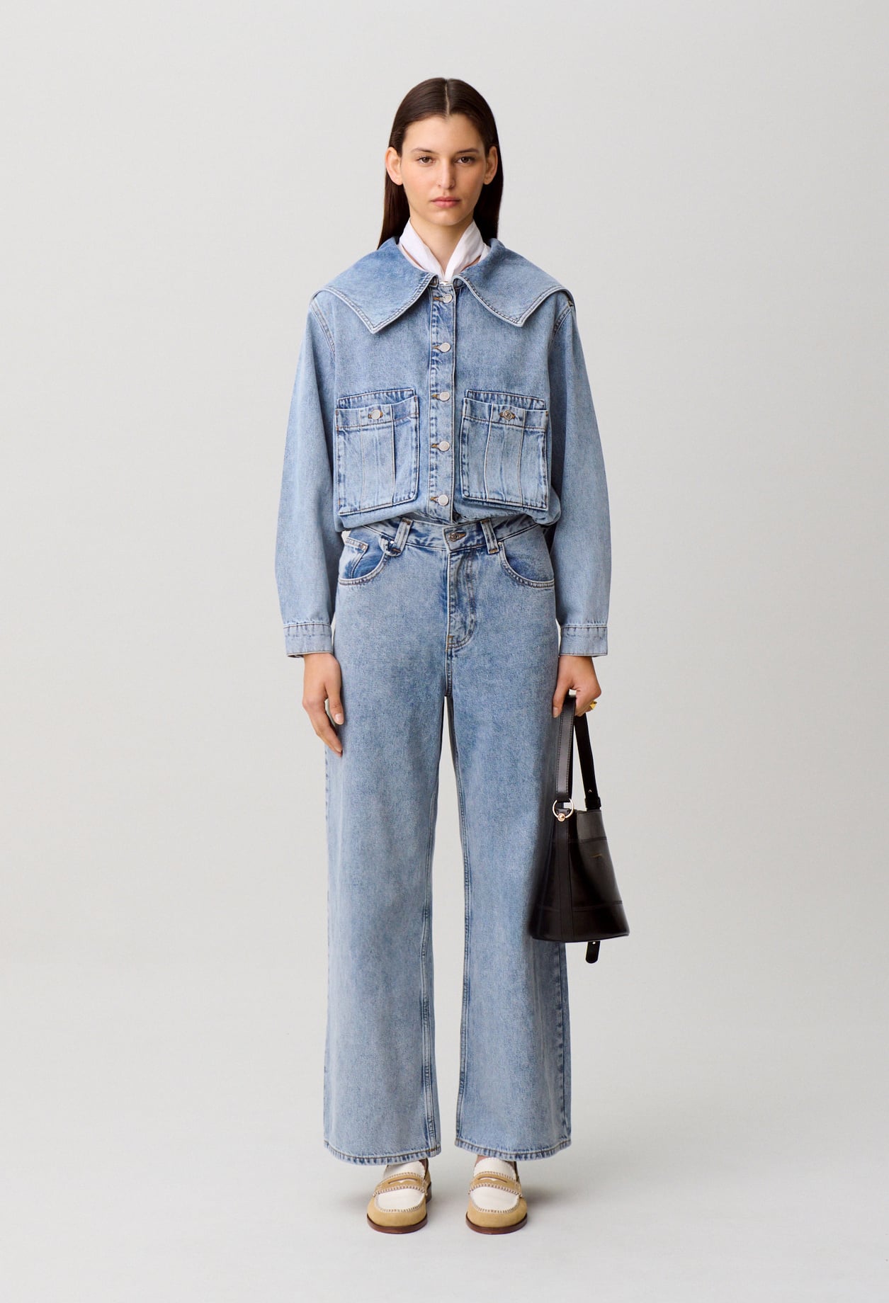 Jean large et droit denim d&eacute;lav&eacute;