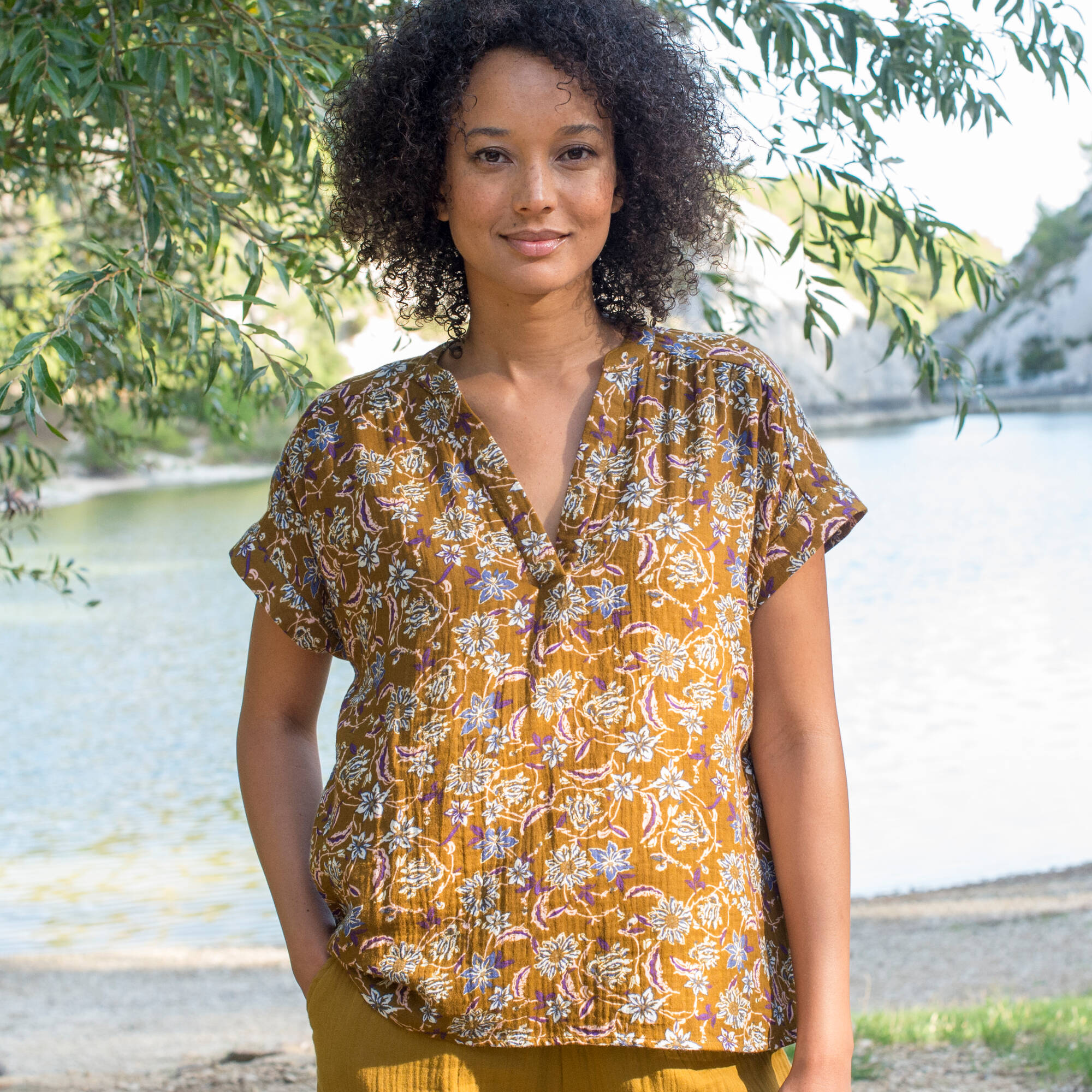 Blouses ou chemises &agrave; motifs pour femme