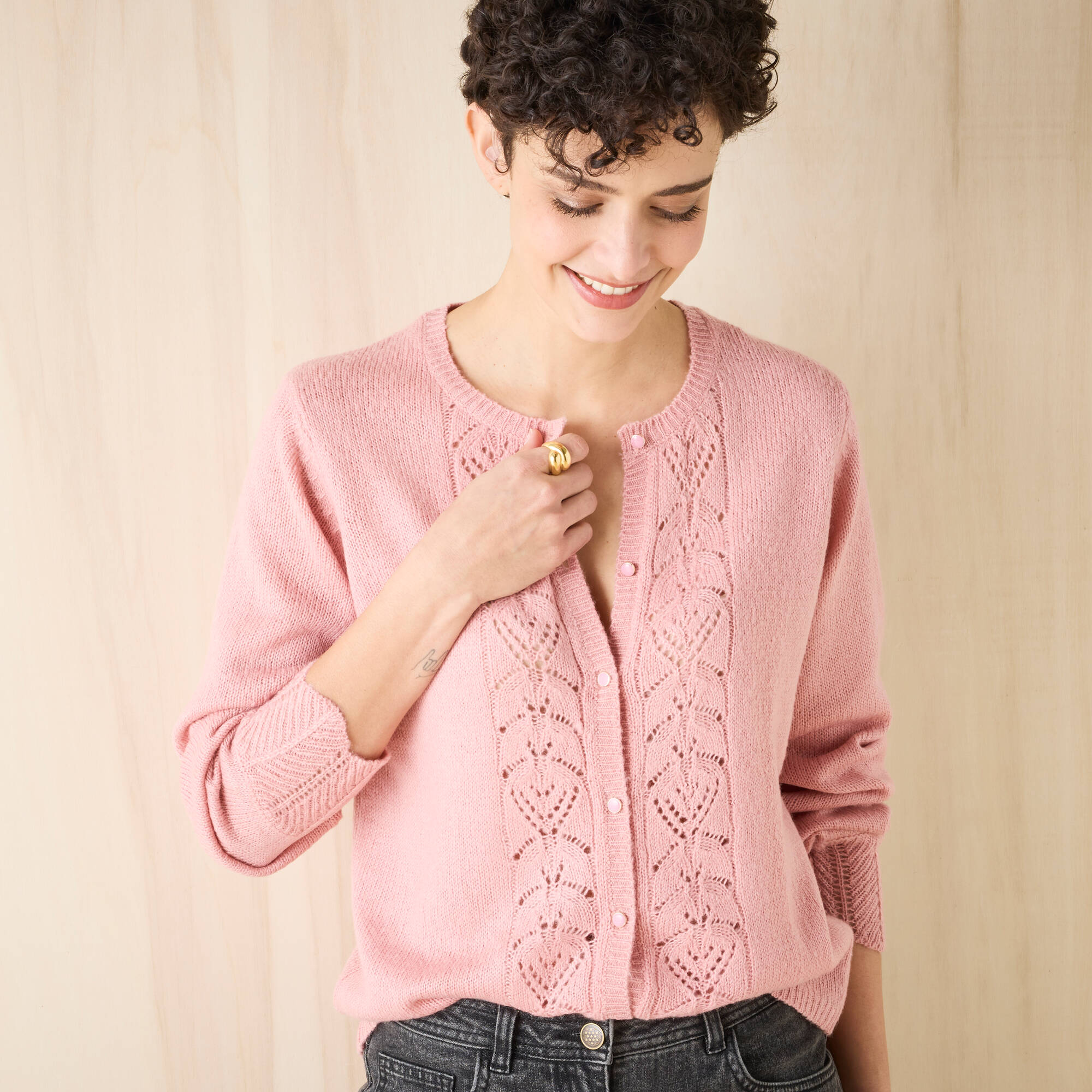 Gilet boutonn&eacute;, maille ajour&eacute;e &ndash; Blancheporte