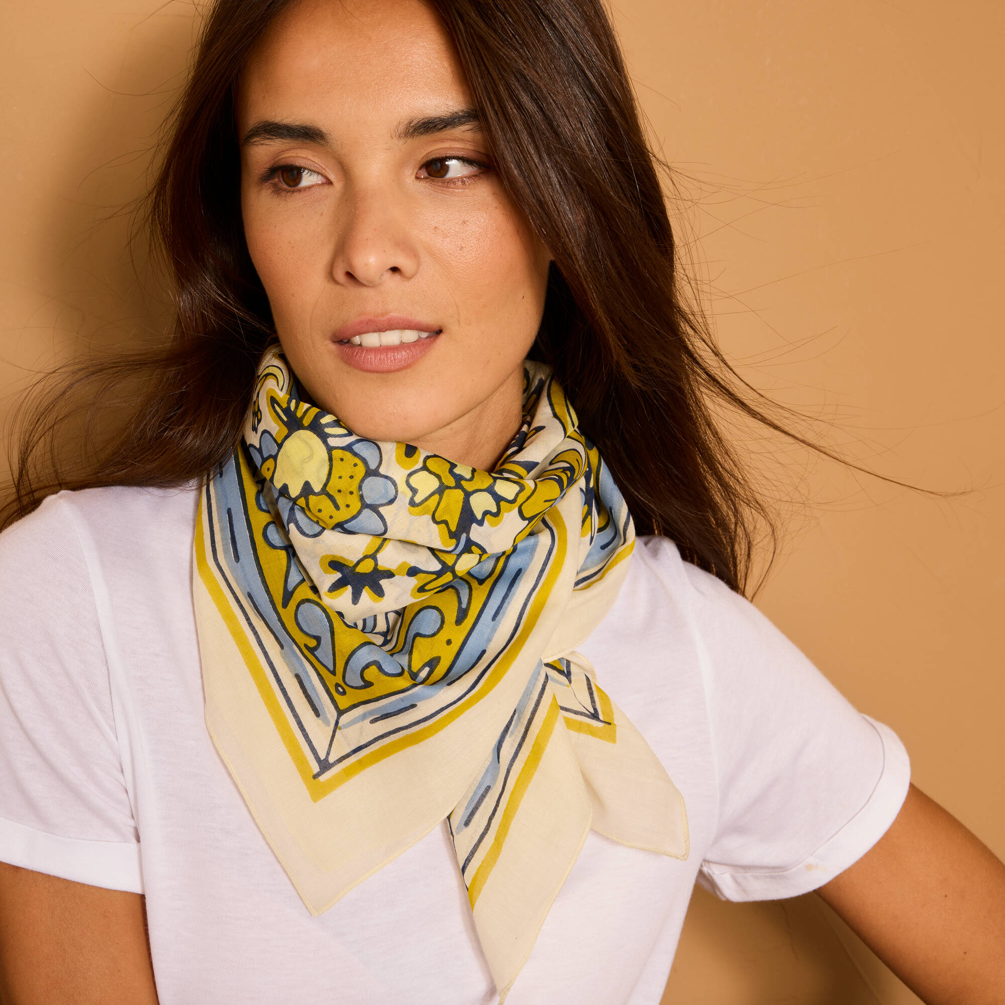 Foulard imprim&eacute; floral indien &ndash; Blancheporte