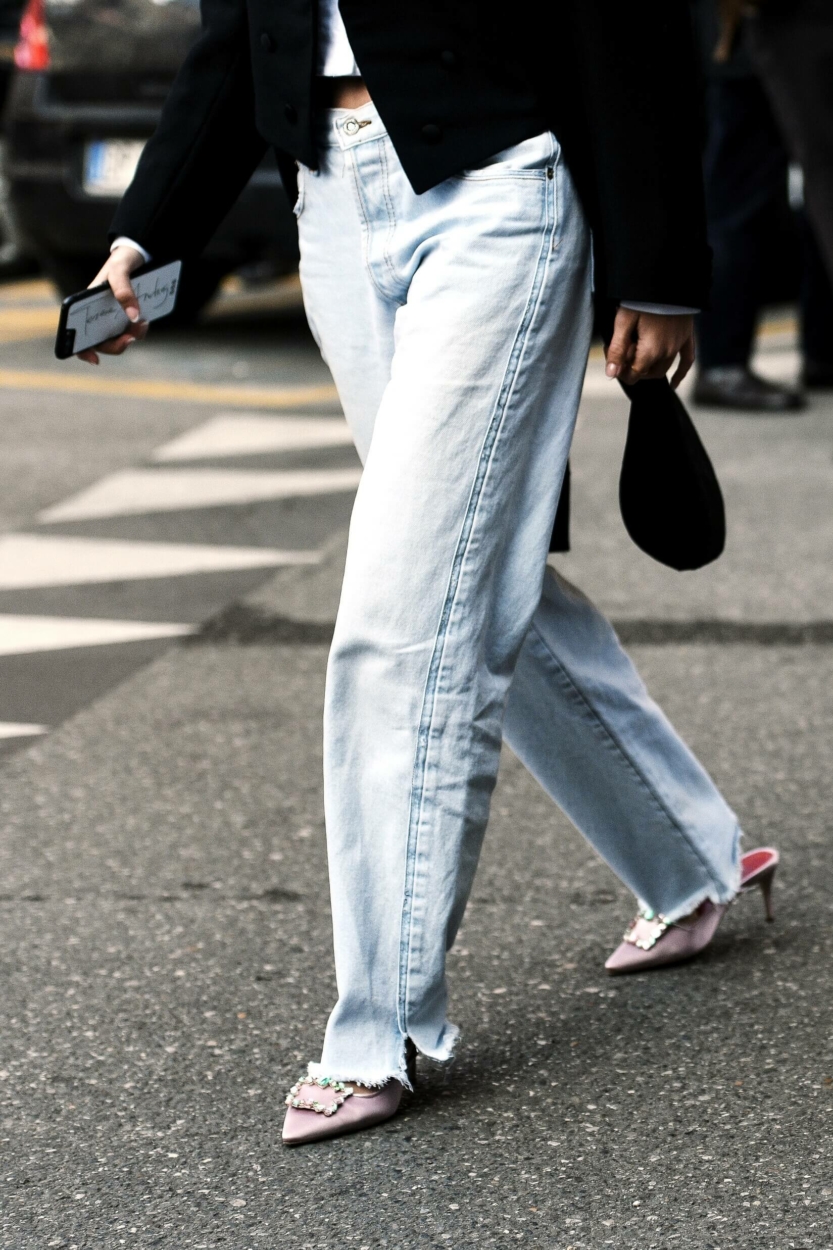 Jean taille basse : comment porter la tendance de jeans au top