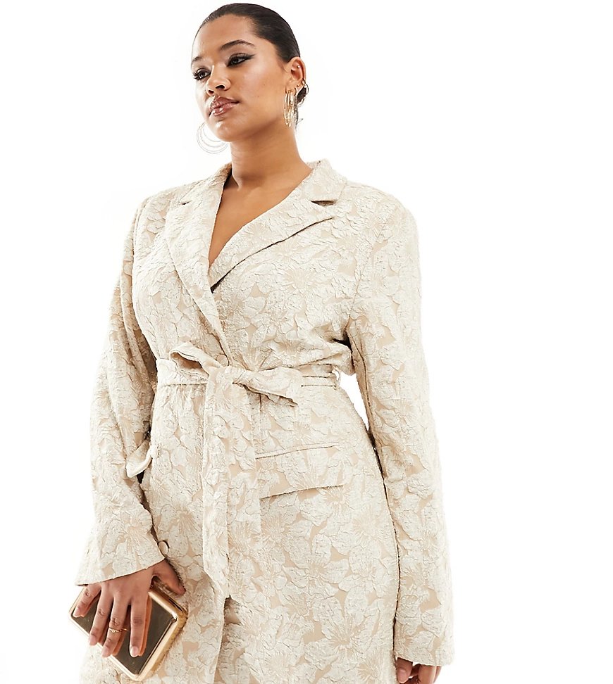 In The Style – Robe blazer courte en jacquard à ceinture à 87,99 € chez ASOS