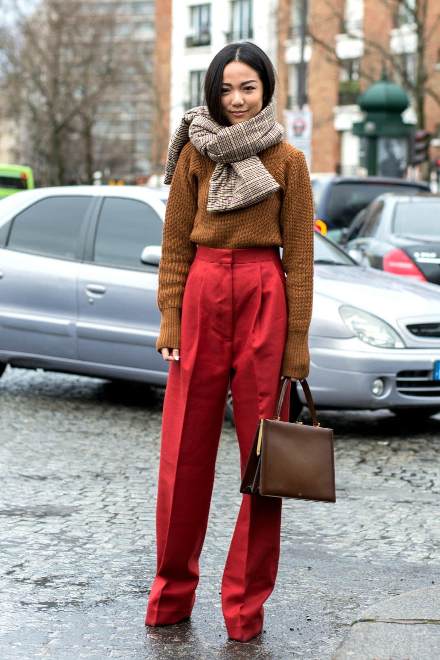 Street style à la Fashion Week de Paris Automne/Hiver 2017-2018 © cocomtr/Depositphotos