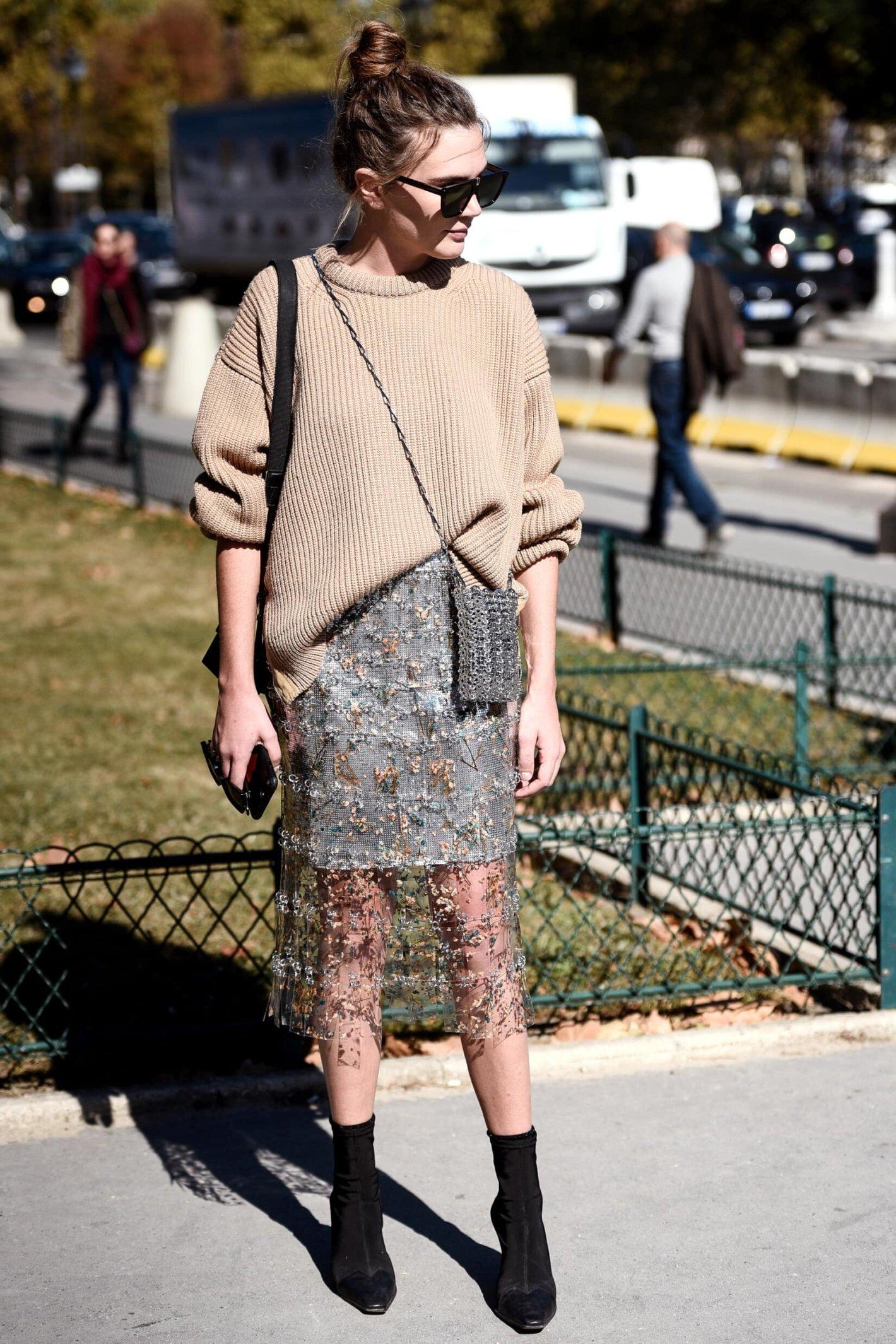 Street style à la Fashion Week de Paris Printemps/Été 2019 © AGCreativeLab/Depositphotos