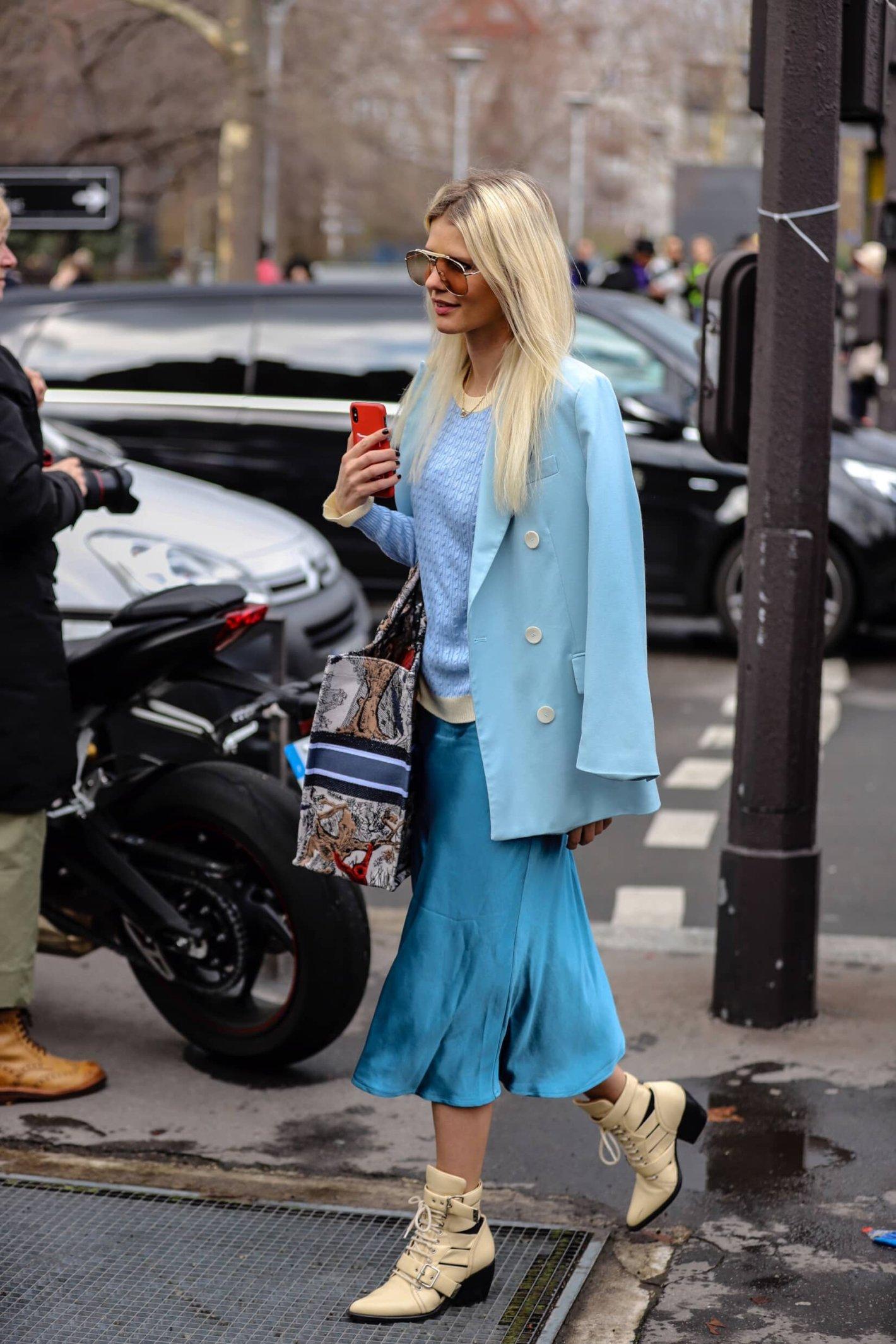 Street style à la Fashion Week de Paris Automne/Hiver 2019-2020 © Delsignore/Depositphotos