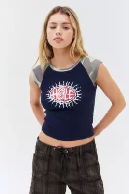 Basic Pleasure – T-shirt raglan raccourci Hole en Variées à 35 € chez Urban Outfitters