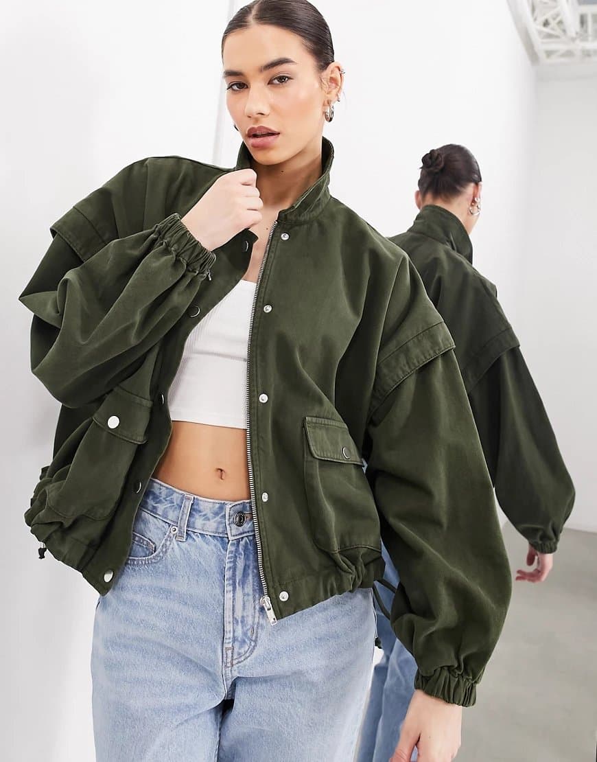 ASOS EDITION – Bomber avec col – Kaki clair-Vert à 118,99 € chez ASOS