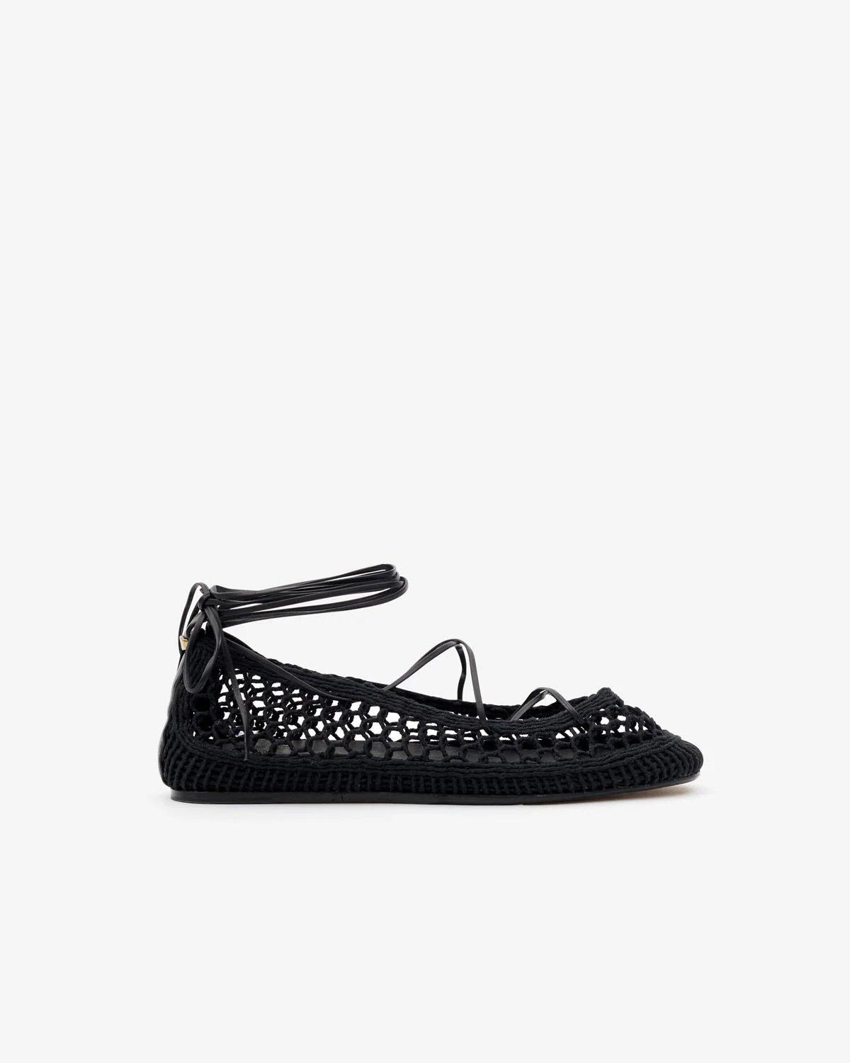 Isabel Marant – Ballerines Belna à 495 € chez Isabel Marant